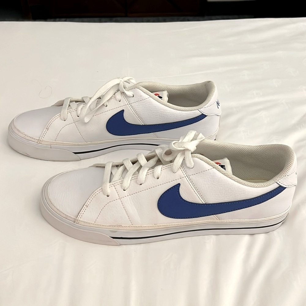 Mens Nike White Leather and Blue Swoosh  Size 12
